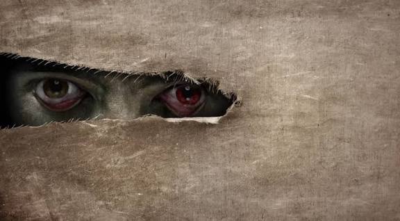 هل الإنسان شرير بطبيعته؟ قراءة قرآنية وحل واقعي