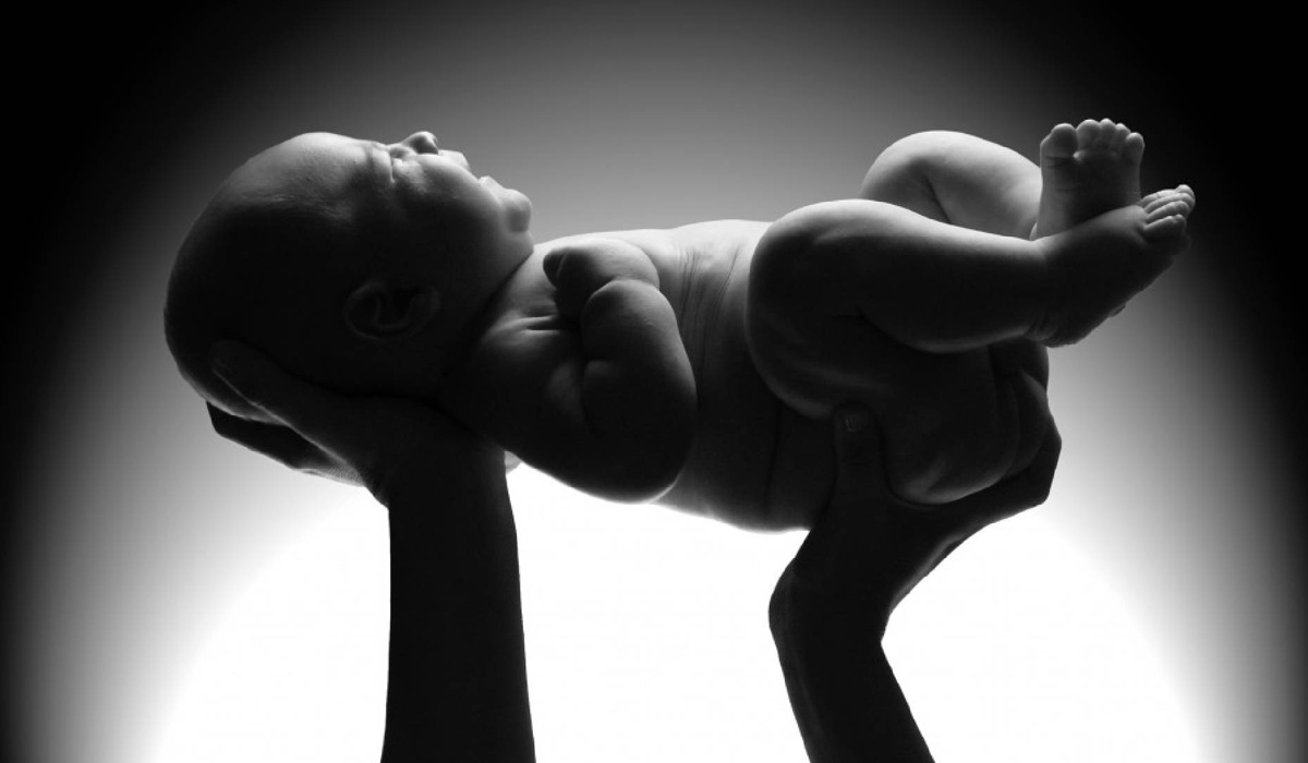 وَإِذَا الْمَوْءُودَةُ سُئِلَتْ... حق الطفل